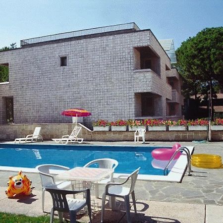 Appartamento Lignano Exclusive With Pool Lignano Sabbiadoro Esterno foto